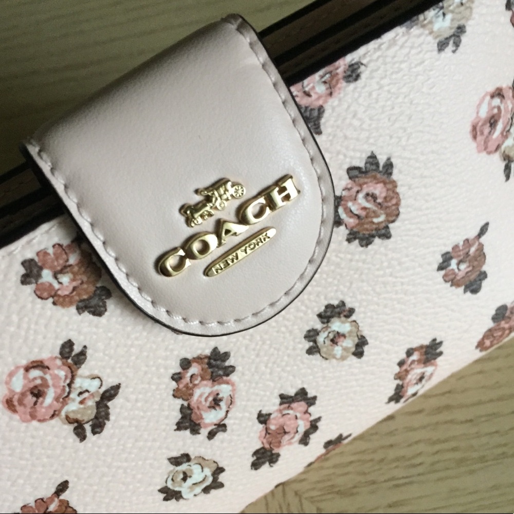 Coach Corner Zip Rosette Print Blush Multi Wallet - Picture 3 of 8